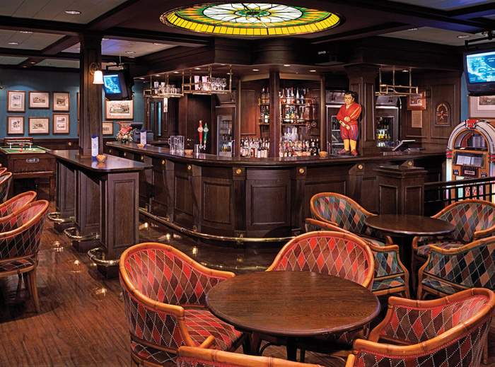 Norwegian Cruise Line Norwegian Spirit Interior Henry's Pub.jpg